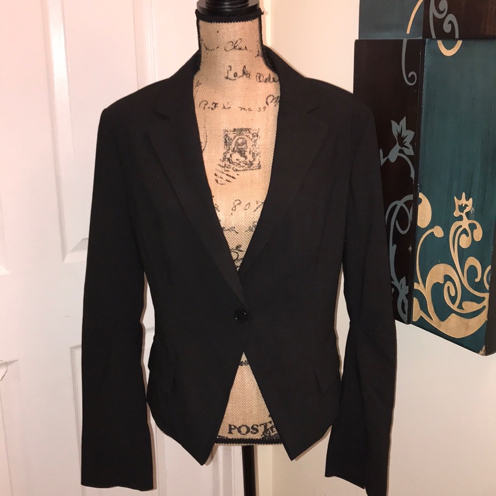 🆕BCBGMAXAZRIA Blazer